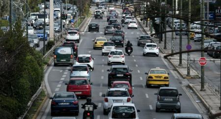 Αλλάζουν τα όρια ταχύτητας στην Ελλάδα -Σε ποιους δρόμους θα πρέπει να αφήνουμε το γκάζι;