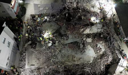 Νότια Αφρική: Τέσσερις νεκροί και δεκάδες παγιδευμένοι από κατάρρευση κτιρίου