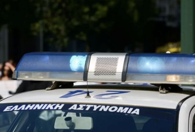 Θεσσαλονίκη: Νεαρός απείλησε με ψαλίδι ιδιοκτήτη καταστήματος επειδή χάλασε το κινητό του