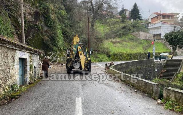 Καθαρίστηκε και άνοιξε ο δρόμος στην Υπάτη (ΦΩΤΟ)