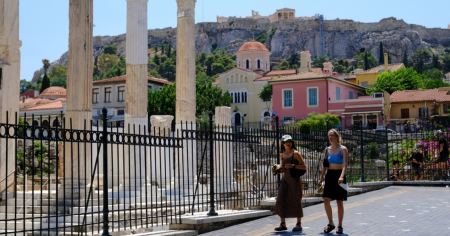Καύσωνας: Οι επιπτώσεις της ακραίας ζέστης στην Ελλάδα στην υγεία και την παραγωγικότητα