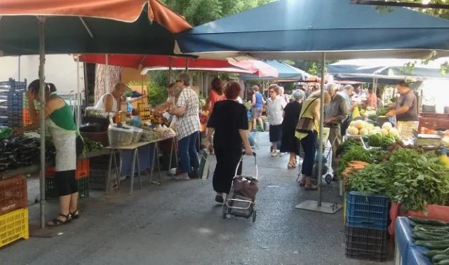 Λαμία: Μέχρι και καροτσάκια με ψώνια κλέβουν στη λαϊκή