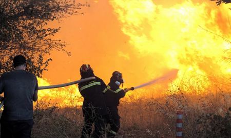 Συνεχίζεται η επιχείρηση κατάσβεσης της φωτιάς στο Παγγαίο Όρος