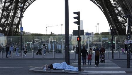 Γαλλία: Απομακρύνουν πάνω από 12.000 άστεγους από το Παρίσι ενόψει Ολυμπιακών Αγώνων