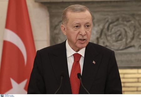 Προκαλεί ο Ερντογάν: Μίλησε για τουρκική μειονότητα στη Δ. Θράκη και για «ειρηνευτική επιχείρηση» στην Κύπρο το &#039;74