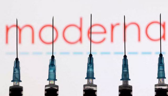 Η Moderna μετρά αντίστροφα για το «2 σε 1» εμβόλιο για γρίπη και κορονοϊό