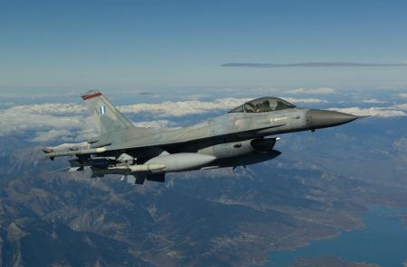 Άντονι Μπλίνκεν: Οι χώρες του ΝΑΤΟ άρχισαν να στέλνουν F-16 στην Ουκρανία