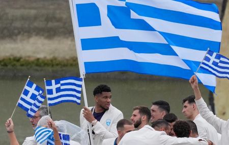 Γιάννης Αντετοκούνμπο: «Είναι τεράστιο να εκπροσωπώ την Ελλάδα και να είμαι σημαιοφόρος στους Ολυμπιακούς Αγώνες»