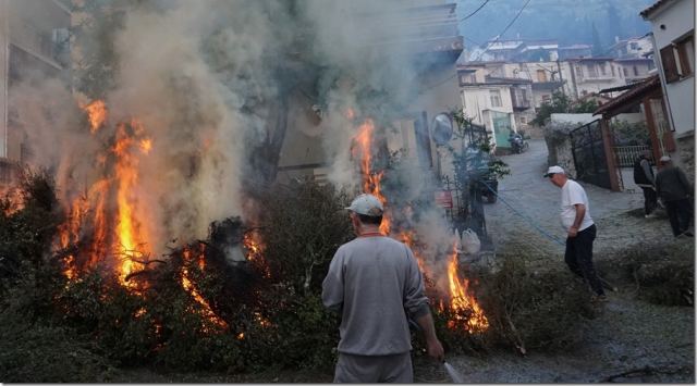 Πασχαλιάτικοι λάκκοι στην Αμφίκλεια - Δείτε εικόνες!