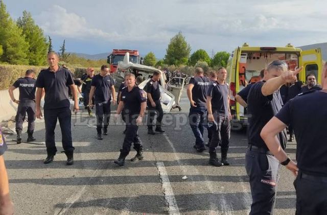 Σοβαρό τροχαίο στην εθνική οδό στα όρια Βοιωτίας - Φθιώτιδας (ΦΩΤΟ)