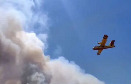Φωτιά σε αγροτοδασική έκταση στη Ζάκυνθο – Επιχειρούν τέσσερα αεροσκάφη