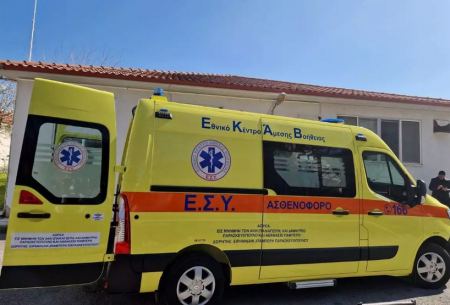 Σοβαρό τροχαίο με τραυματίες και εγκλωβισμένους στη Θεσσαλονίκη