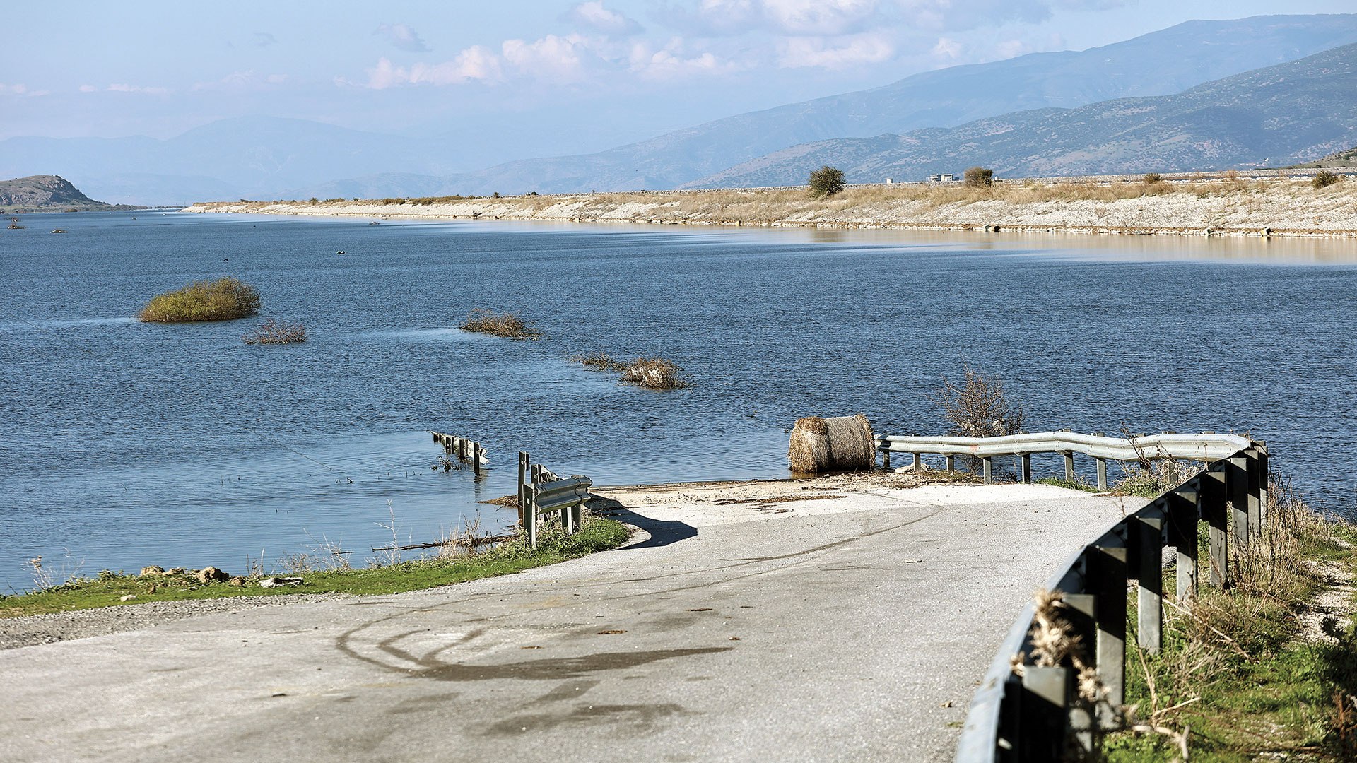 Πτώση 36% στα αποθέματα νερού στην Αττική μέσα σε δύο χρόνια - «Καταναλώστε με μέτρο», λέει ο πρόεδρος της ΕΥΔΑΠ