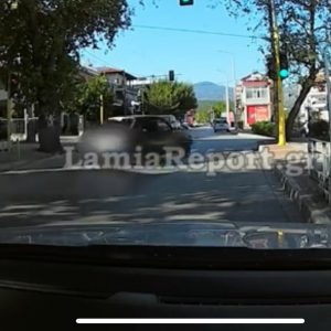 Λαμία: Εγκληματική οδήγηση μέσα στην πόλη - Από τύχη δεν είχαμε τροχαίο - Δείτε ΒΙΝΤΕΟ