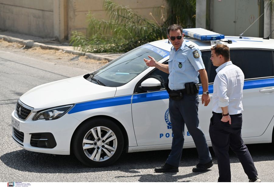 Έκλεψε αλυσίδα από λαιμό ηλικιωμένης, συνελήφθη, αφέθηκε ελεύθερος και συνελήφθη ξανά για το ίδιο αδίκημα