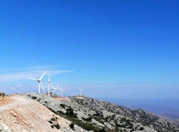 Όμιλος ΔΕΗ: Στρατηγική συμφωνία για εξαγορά  66,6MW ΑΠΕ σε λειτουργία και 1,7GW υπό ανάπτυξη στην Ελλάδα   από τους ομίλους Κοπελούζου & Σαμαρά