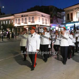 Η Δημοτική Φιλαρμονική Λαμίας γέμισε με μουσική τα στενά της πόλης (ΒΙΝΤΕΟ-ΦΩΤΟ)