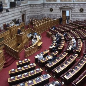 2,5 εκατ. ευρώ σε νυν και πρώην κόμματα της Βουλής για… ερευνητικούς σκοπούς