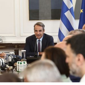 Αυτή είναι η νέα σύνθεση της κυβέρνησης - Όλα τα νέα ονόματα και οι καραμπόλες