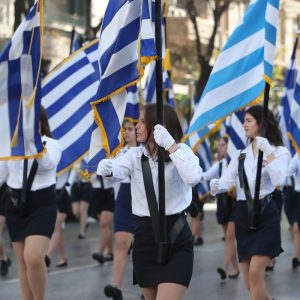 Θεσσαλονίκη: Υπερηφάνεια και νιάτα στη μαθητική παρέλαση για την επέτειο της 28ης Οκτωβρίου