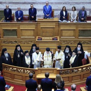 Αγιασμός στη Βουλή για την έναρξη της νέας κοινοβουλευτικής περιόδου (ΦΩΤΟ)