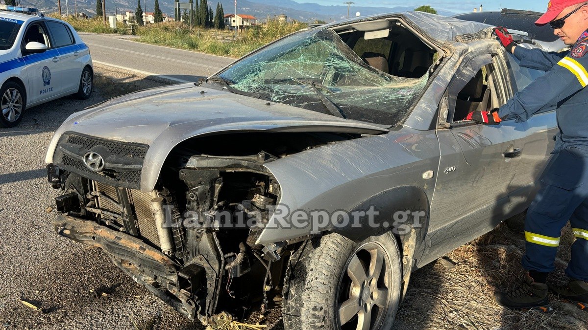 Τούμπαρε στον παράδρομο έξω από τη Λαμία (ΦΩΤΟ)