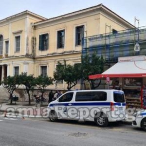 Στη φυλακή ο Λαμιώτης επαγγελματίας που ξυλοκόπησε άγρια τη σύντροφό του