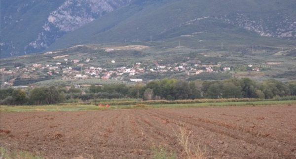 Πωλείται μονοκατοικία με οικόπεδο στο Φραντζή Λαμίας