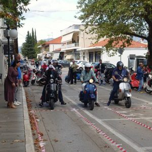 Μία Κυριακάτικη βόλτα με VESPA στην Αμφίλεια (ΦΩΤΟ)