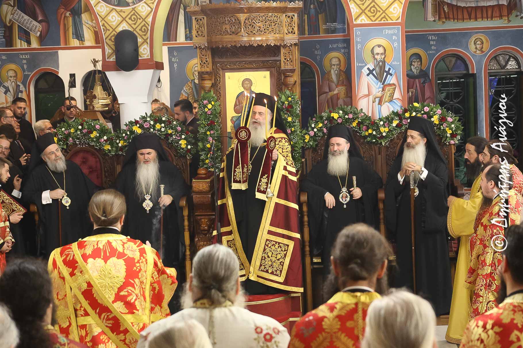 Πολυαρχιερατικός Εσπερινός για τον Πολιούχο Λαμίας Αγ. Ευαγγελιστή Λουκά