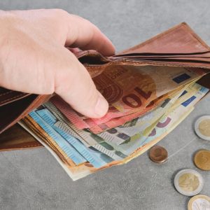 ΕΕ: Σχεδιασμός για επιδότηση 60.000 θέσεων εργασίας στην Ελλάδα – Τι αναφέρει «Έγγραφο Συζήτησης» εμπειρογνωμόνων της Κομισιόν