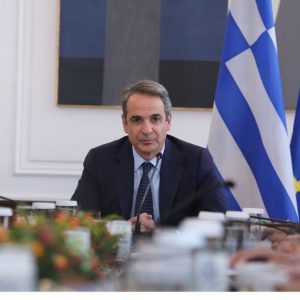 Μητσοτάκης στο υπουργικό: Στα 950 ευρώ ο κατώτατος μισθός το 2027 - Θα απαγορεύεται δια νόμου η μείωσή του