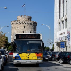 Σύγκρουση λεωφορείων στη Θεσσαλονίκη - Πέντε τραυματίες