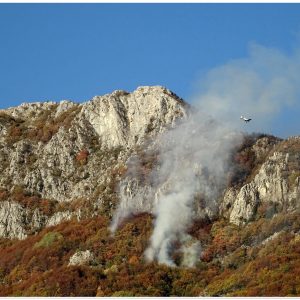 Καβάλα: Μαίνεται η φωτιά στο Παγγαίο Όρος, ενισχύθηκαν οι πυροσβεστικές δυνάμεις -Δείτε βίντεο από την κατάσβεση