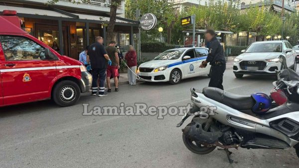 Λαμία: Μηχανάκι παρέσυρε πεζό στα Γαλανέικα - Δείτε εικόνες