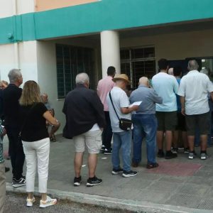 Εκλογές ΠΑΣΟΚ: Έκλεισαν οι κάλπες -  Πάνω από 300.000 έφτασε η συμμετοχή