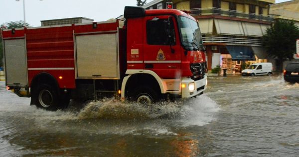 Αγνοείται άνδρας μετά την κακοκαιρία στην Αιτωλοακαρνανία – Σοβαρά προβλήματα από την «Κασσάνδρα»