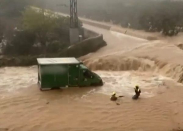 Ανείπωτη τραγωδία στην Ισπανία: 51 οι νεκροί και δεκάδες αγνοούμενοι από τις καταστροφικές πλημμύρες στην Βαλένθια