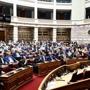 Επιμένουν οι «11» βουλευτές της ΝΔ: «Τα ερωτήματα που θέσαμε δεν έλαβαν απάντηση» λένε σε Χατζηδάκη