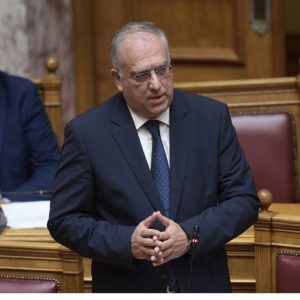 Τάκης Θεοδωρικάκος: Επτά μέτρα και παρεμβάσεις για τη μείωση του κόστους ζωής