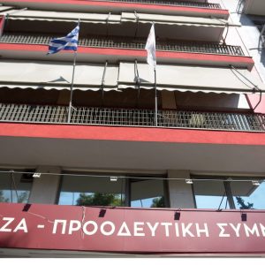 Στα «χαρακώματα» ο ΣΥΡΙΖΑ: Το «μπρα-ντε-φερ» Κασσελάκη –Κουμουνδούρου