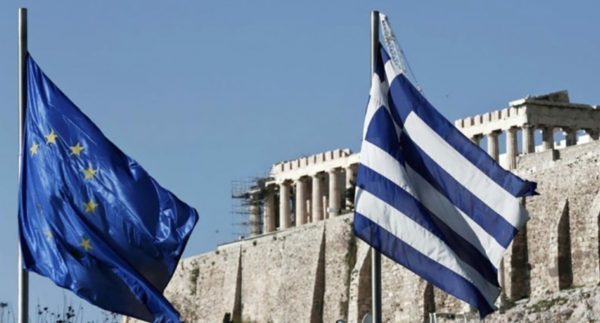 Handelsblatt: Η Ελλάδα μειώνει γρηγορότερα από κάθε άλλη χώρα της ευρωζώνης το δείκτη χρέους