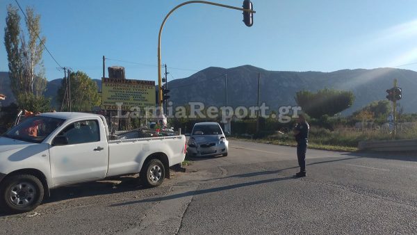 Λαμία: Γερό «μπαμ» στα φανάρια Μοσχοχωρίου (ΦΩΤΟ)