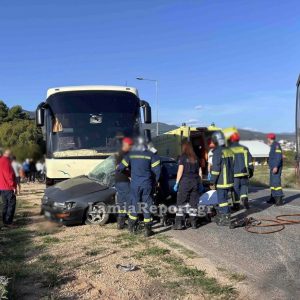 Λαμία: Ένας νεκρός σε φοβερό τροχαίο - Αυτοκίνητο "καρφώθηκε" σε λεωφορείο του ΚΤΕΛ Φθιώτιδας (ΒΙΝΤΕΟ - ΦΩΤΟ)