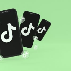 TikTok: Έρχονται περιορισμοί στη χρήση φίλτρων για τους ανήλικους χρήστες -Στόχος η προστασία της ψυχικής υγείας