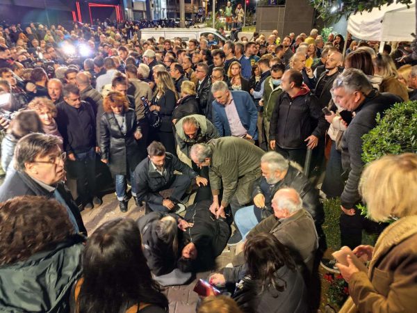 Συνέδριο ΣΥΡΙΖΑ: Σκηνές απείρου κάλλους στο Γκάζι - Σπρωξίματα και καβγάδες με "πρωταγωνιστή" τον Αντώναρο - ΒΙΝΤΕΟ