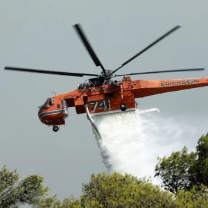 Φωτιά τώρα στην περιοχή Τριπόταμος στη Χαλκιδική – Σηκώθηκαν εναέρια μέσα