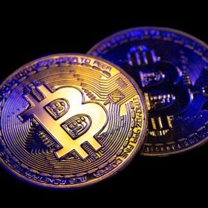 Ιστορικό ρεκόρ για το bitcoin – Πάνω από τα 90.000 δολάρια για πρώτη φορά