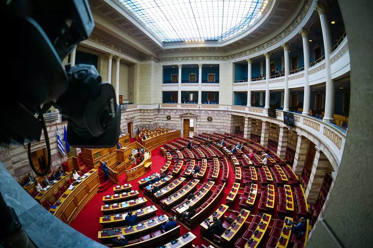 Πότε θα γίνουν οι πέντε ψηφοφορίες στη Βουλή για την εκλογή του Προέδρου της Δημοκρατίας