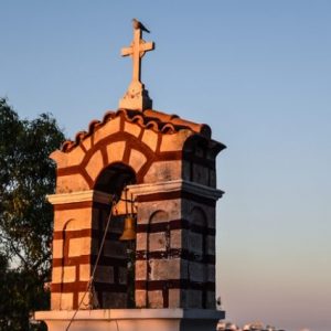 Συνελήφθη 19χρονος, μέλος σπείρας που ρήμαζε ναούς σε Μεγαλόπολη και Μεσσηνία - Αφαιρούσαν μέχρι και καμπάνες!